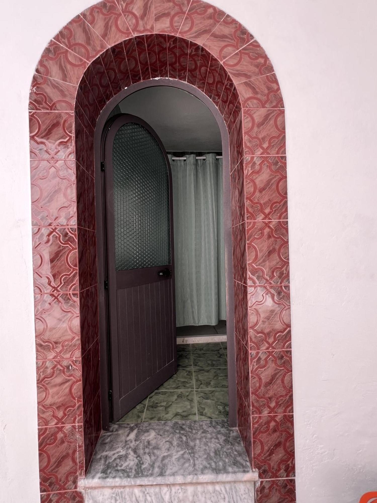 Onetwosleep Guesthouse Шкодер Екстер'єр фото