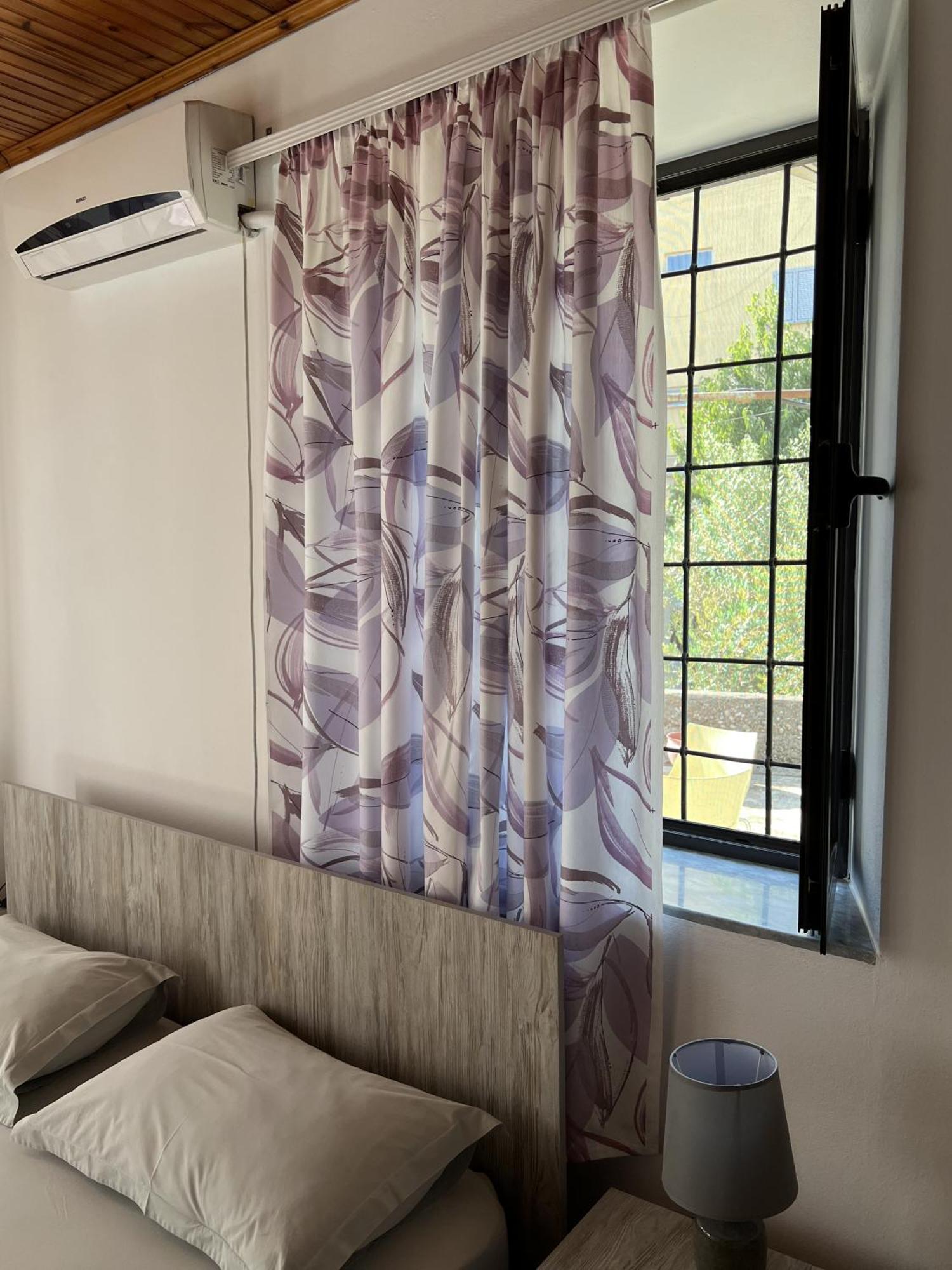 Onetwosleep Guesthouse Шкодер Екстер'єр фото